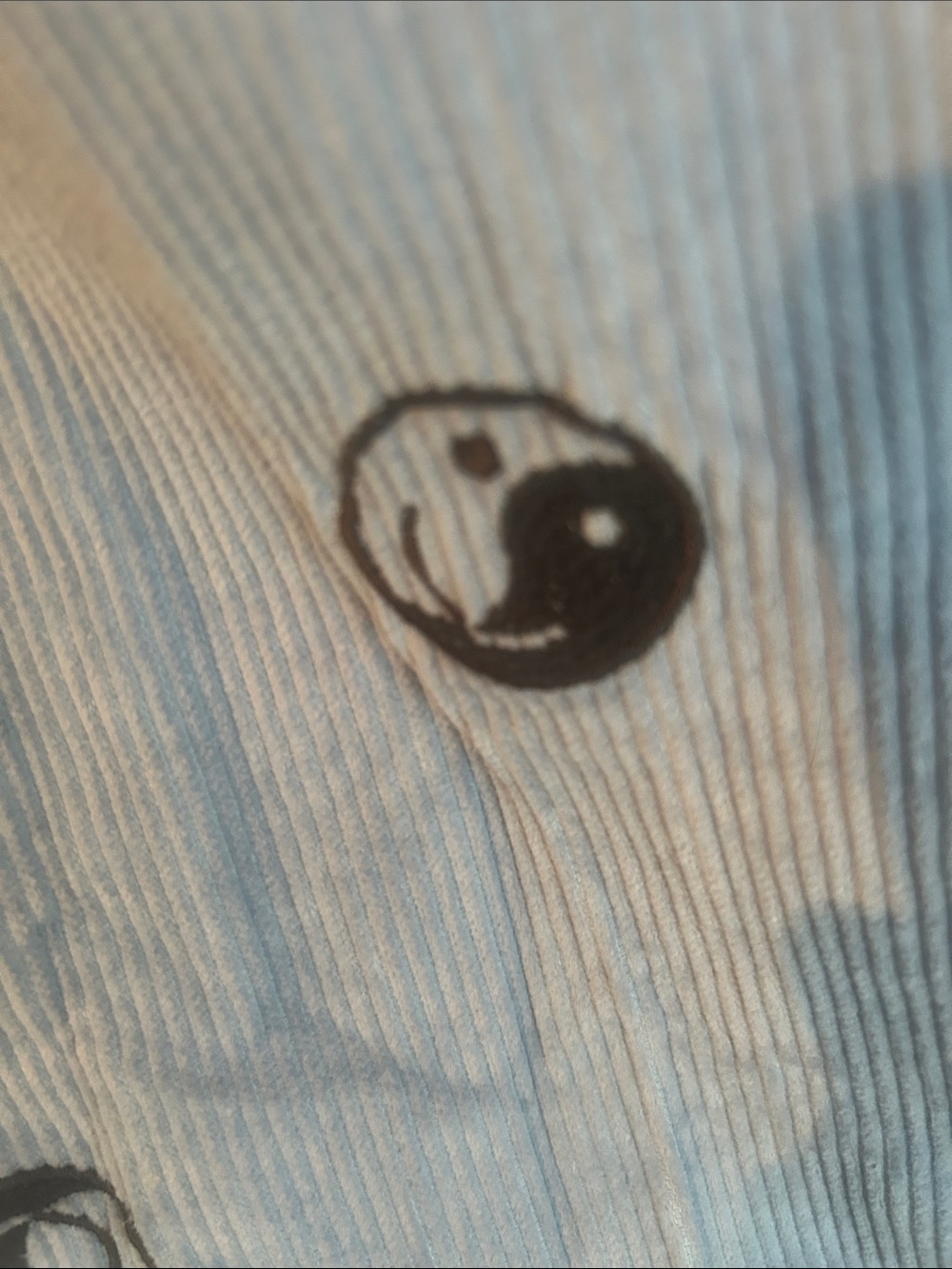 Urban outfitter, NWT size L blue corduroy pants with Yin Yang embroidered - Picture 4 of 7